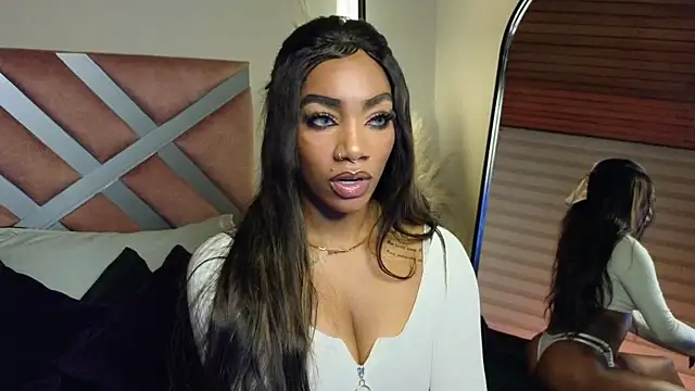 emely brandon online show from February 8, 11:24 pm