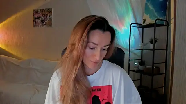 RebeccaMartinez online show from December 18, 7:14 am