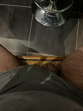 mattexhibe online show from December 19, 6:37 pm