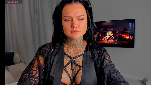 Snapshot of pantera_flashh chatting on February 6, 9:49 pm pantera flashh online show from February 6, 9:49 pm