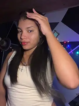 Snapshot of emilyharber chatting on May 7, 2:44 pm emilyharber online show from May 7, 2:44 pm