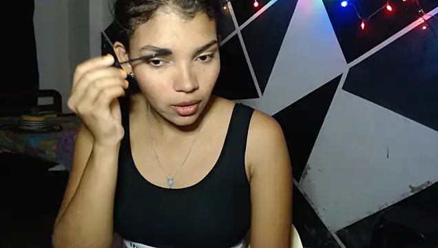 Snapshot of emilyharber chatting on May 13, 4:15 pm emilyharber online show from May 13, 4:15 pm