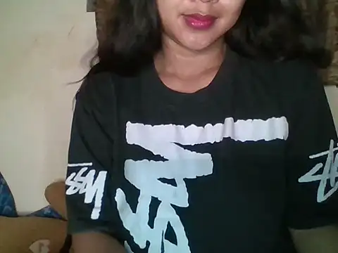 Snapshot of _smiling4u_ chatting on April 21, 3:28 pm smiling4u online show from April 21, 3:28 pm