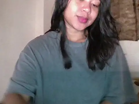 Snapshot of _smiling4u_ chatting on May 7, 7:08 pm smiling4u online show from May 7, 7:08 pm