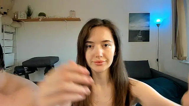 PollyFlame online show from March 6, 6:19 am