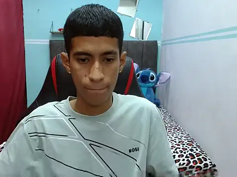 Snapshot of Angelstripboy chatting on February 5, 12:59 am Angelstripboy online show from February 5, 12:59 am