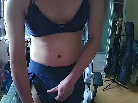 Snapshot of swimsuitloves chatting on September 28, 2:28 am swimsuitloves online show from September 28, 2:28 am