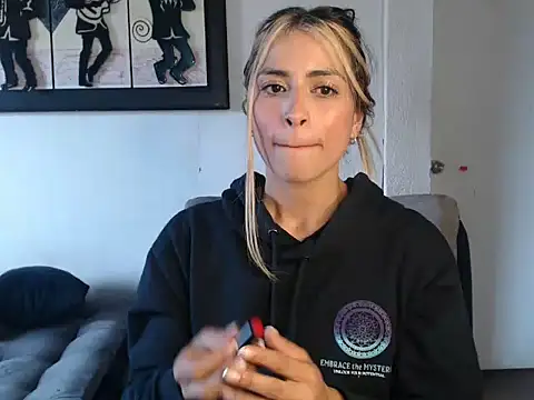 Liamiler01  online show from February 7, 6:24 pm