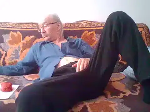 cumloverboyxx69 online show from February 23, 11:44 am