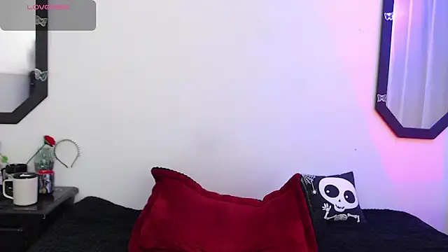 Snapshot of Amy_Aloqua chatting on October 6, 3:09 pm Amy Aloqua online show from October 6, 3:09 pm