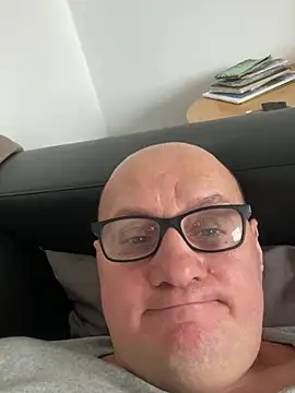 vanjbi45 online show from February 2, 12:24 pm