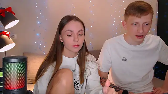 juliaanddima online show from February 10, 9:04 pm