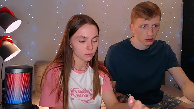 juliaanddima online show from February 17, 12:21 am