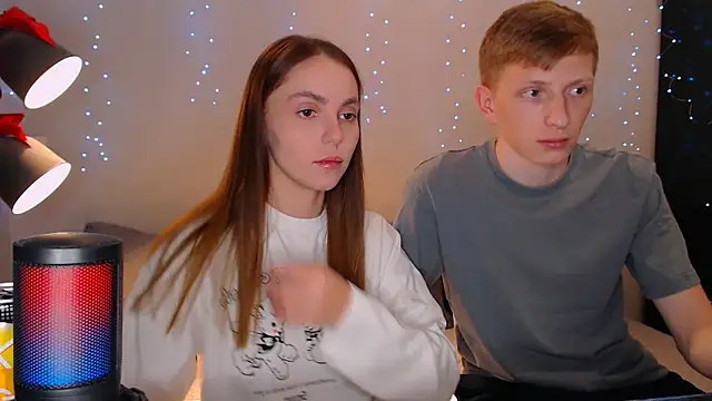 juliaanddima online show from February 25, 9:24 pm