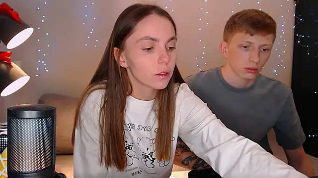 juliaanddima online show from February 26, 12:49 am