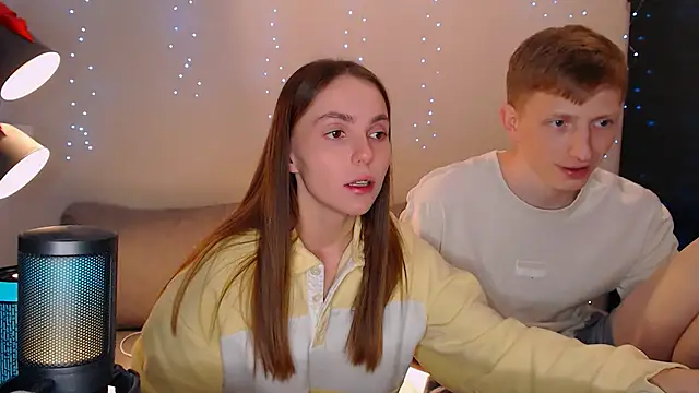 juliaanddima online show from February 27, 12:43 am