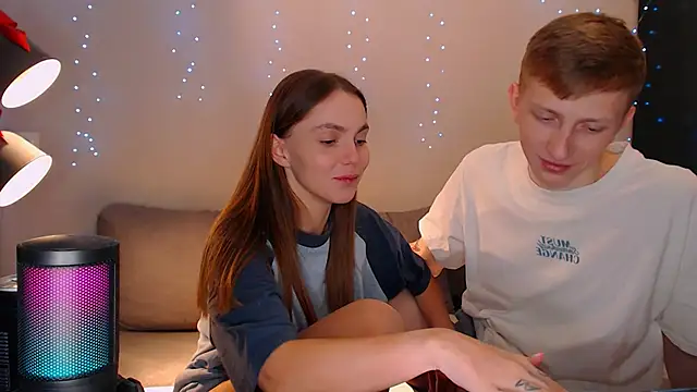 juliaanddima online show from February 27, 11:59 pm