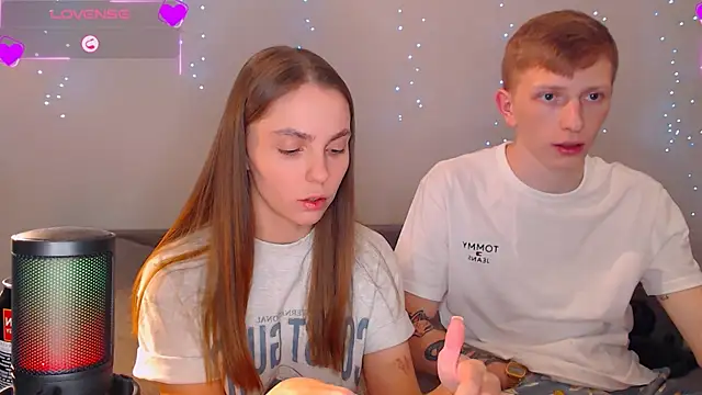 juliaanddima online show from March 1, 9:37 pm