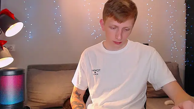 juliaanddima online show from March 5, 9:37 pm