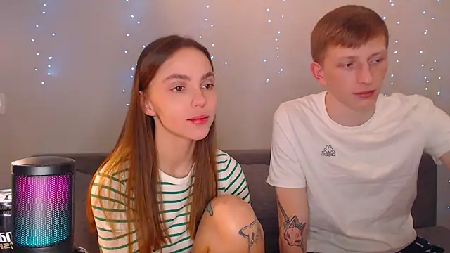 juliaanddima online show from March 10, 10:02 pm