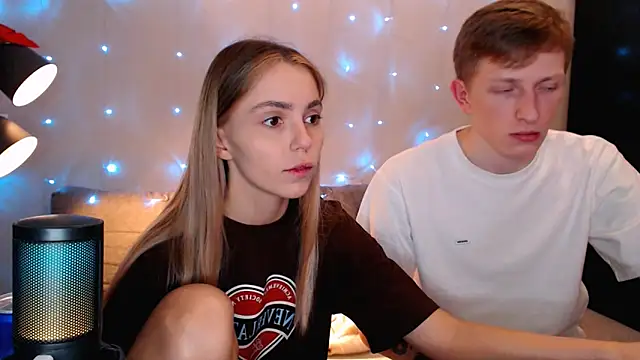 juliaanddima online show from October 16, 10:11 pm