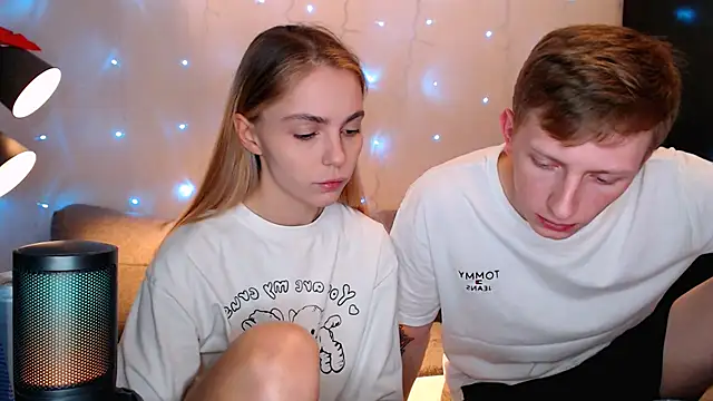 juliaanddima online show from October 18, 10:21 pm