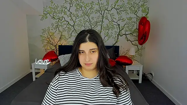 Snapshot of Linda_EX chatting on February 14, 11:10 am Linda EX online show from February 14, 11:10 am