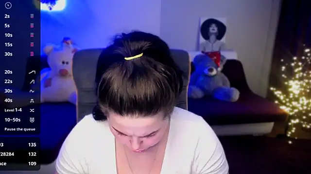 Emily Mo online show from January 12, 12:33 pm