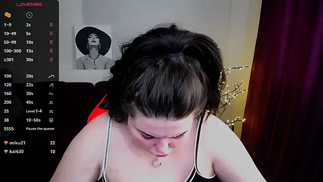 Emily Mo online show from February 4, 9:49 am