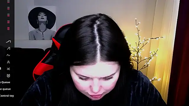 Emily Mo online show from February 14, 6:34 am