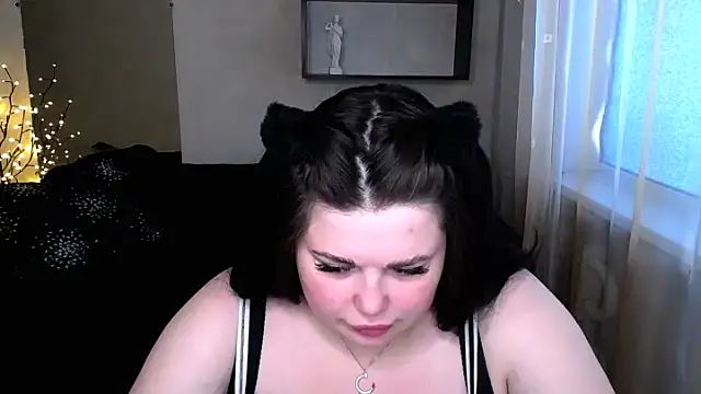 Emily Mo online show from March 19, 9:28 am