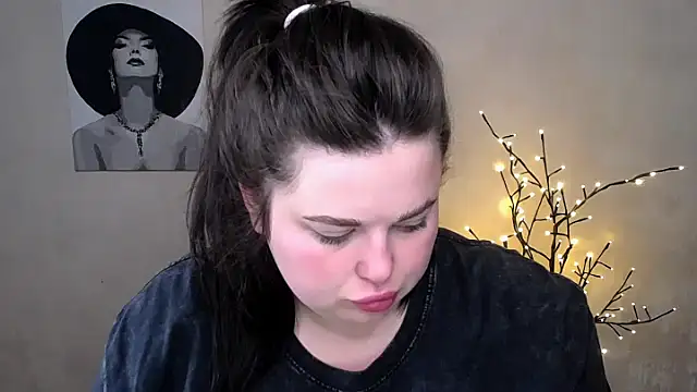 Emily Mo online show from September 9, 5:40 am