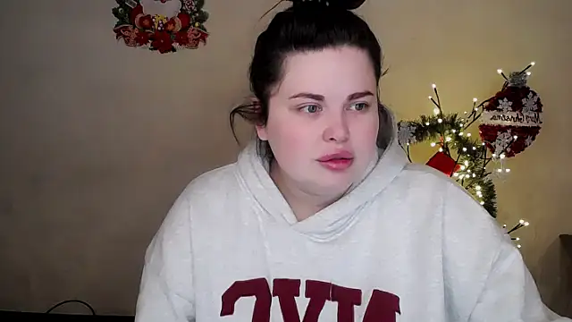 Emily Mo online show from December 21, 6:53 am