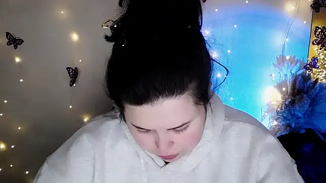 Emily Mo online show from February 6, 6:51 am