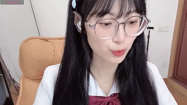 Snapshot of 4uoki chatting on September 21, 2:19 pm 4uoki online show from September 21, 2:19 pm
