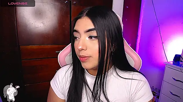 eva six online show from January 7, 7:28 pm