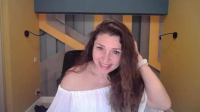 EllaLong online show from December 7, 12:35 pm