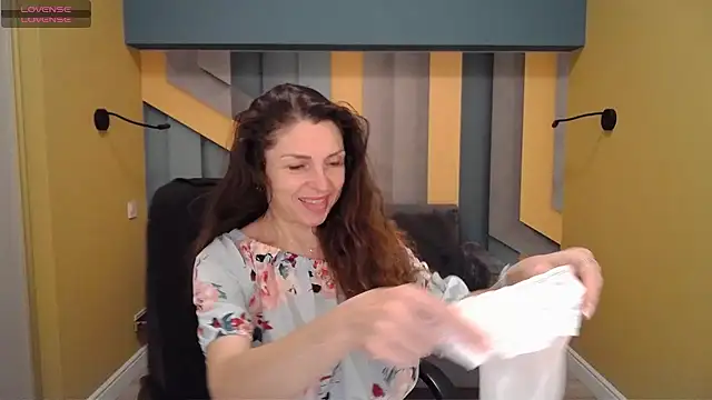 EllaLong online show from January 29, 12:35 pm