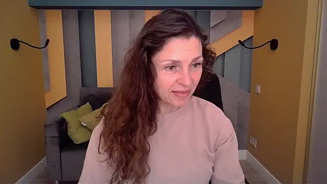 EllaLong online show from April 1, 11:33 am