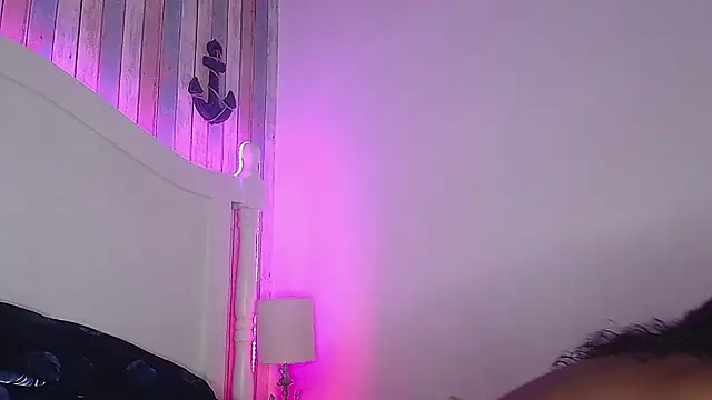 NaiaGils online show from September 17, 7:15 pm