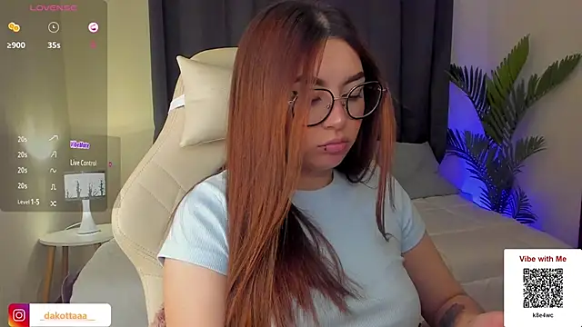 dakottaa  online show from February 18, 11:08 pm