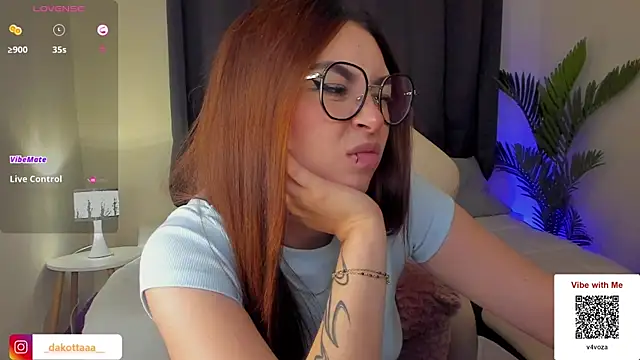 dakottaa  online show from February 19, 2:12 am