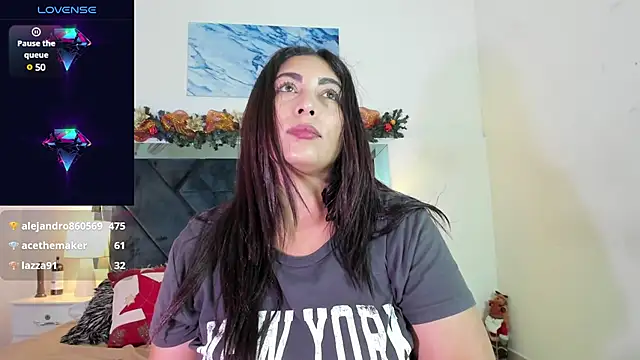 Lauralove 69 online show from December 12, 1:53 am