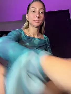 DanikRosse online show from December 23, 4:54 am