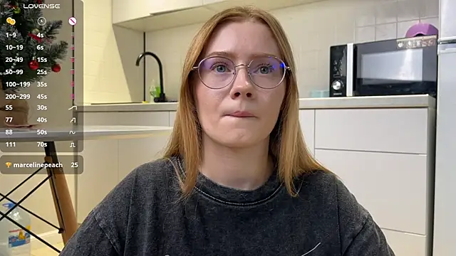 Snapshot of Jaquesxxx chatting on January 9, 4:17 pm Jaquesxxx online show from January 9, 4:17 pm