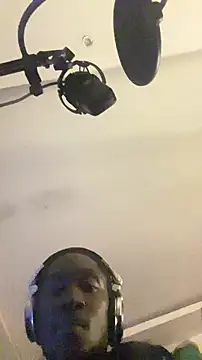 De maskedcouple online show from January 9, 12:46 am