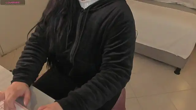 scarlet miller1 online show from October 22, 11:43 am