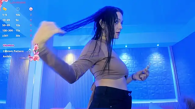 charlottewhitte online show from February 10, 11:04 am