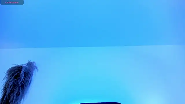 charlottewhitte online show from October 12, 11:53 am