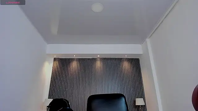 charlottewhitte online show from March 24, 12:32 pm